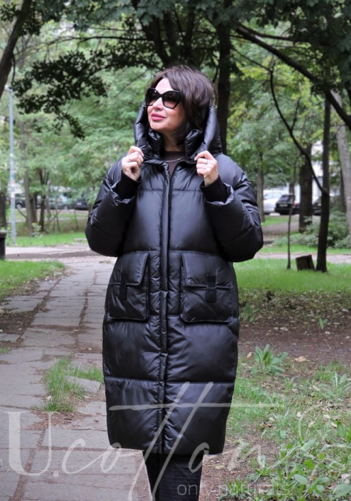 Пуховик жіночий (пальто подовжене) чорний глянцевий з екопухом гаги і кишенями-магнітами 102-302