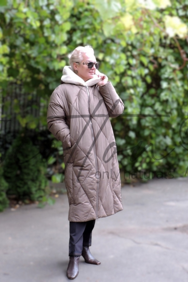 Пуховик жіночий об'ємний стьобаний Бежевий Ромб оversize