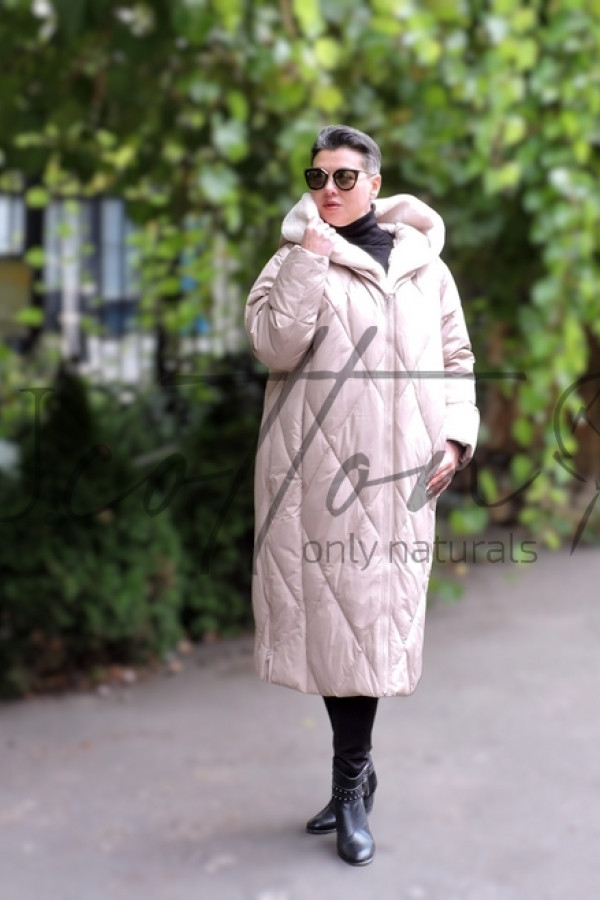 Пуховик жіночий об'ємний стьобаний Пудровий Ромб оversize