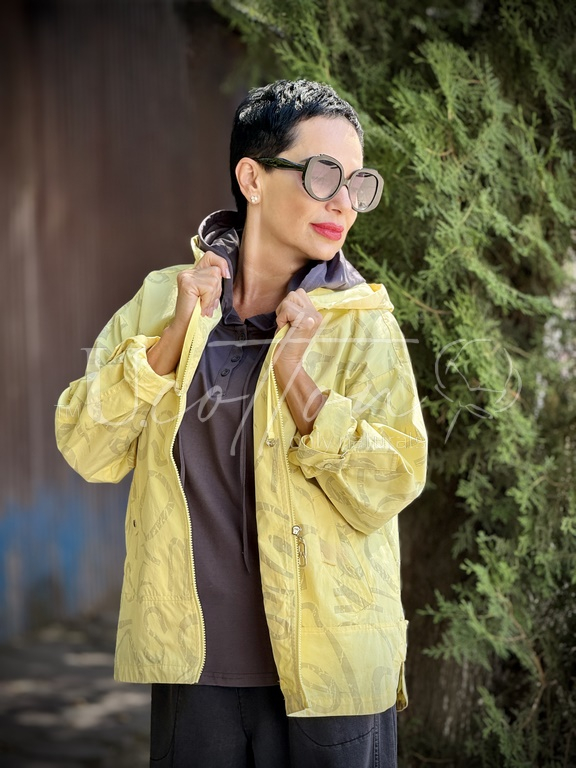 Вітровка натуральна коттонова ванільно-жовта з футуристичними літерами Sunshine