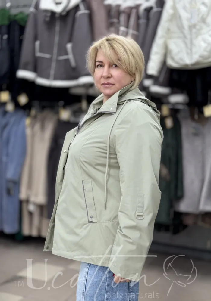 Вітровка жіноча plus size з водовідштовхувальної плащівки 1183 Засмагла Олива
