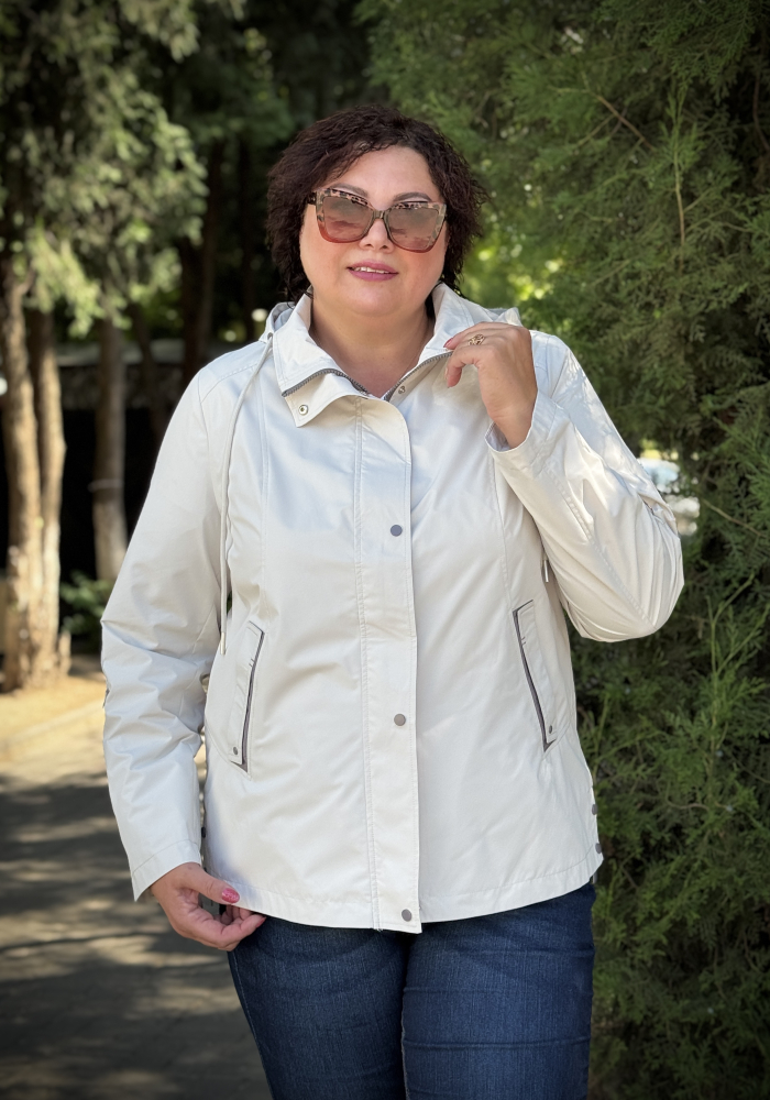 Вітровка жіноча plus size з водовідштовхувальної плащівки 1183 Ніжний Жасмін