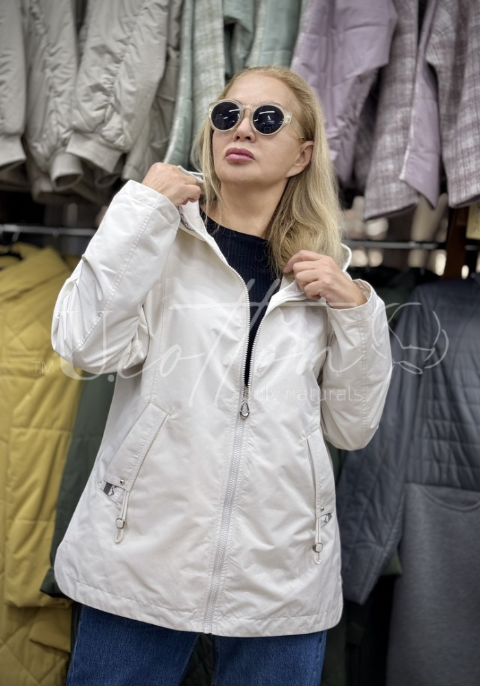Куртка-вітровка жіноча з водовідштовхувальної мембранної плащівки Вершкове Морозиво 1190