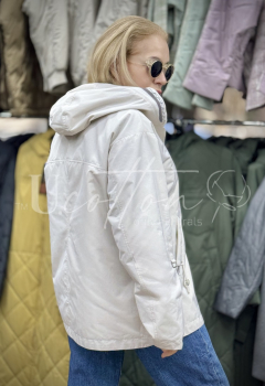 Куртка-вітровка жіноча з водовідштовхувальної мембранної плащівки Вершкове Морозиво 1190