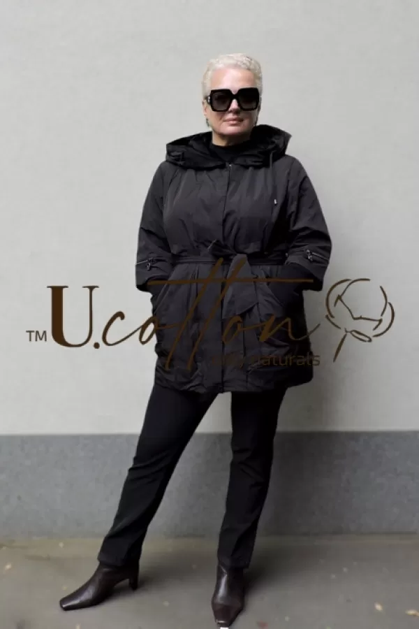 Куртка жіноча демісезонна з поясом Чорна