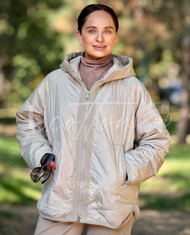 Жіноча демісезонна куртка з рукавом реглан Крем Брюле