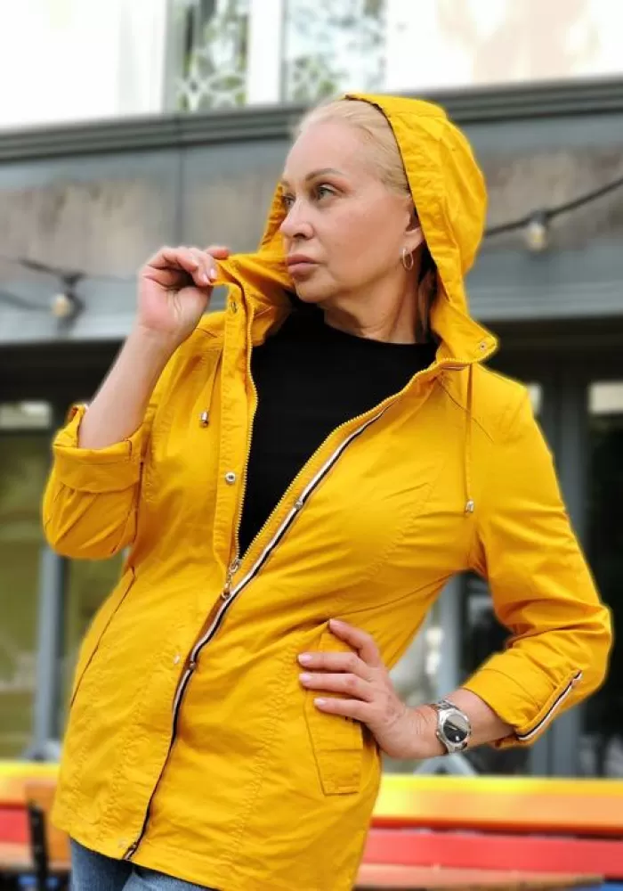 Вітровка-піджак коттоновий жовто-гарячого кольору