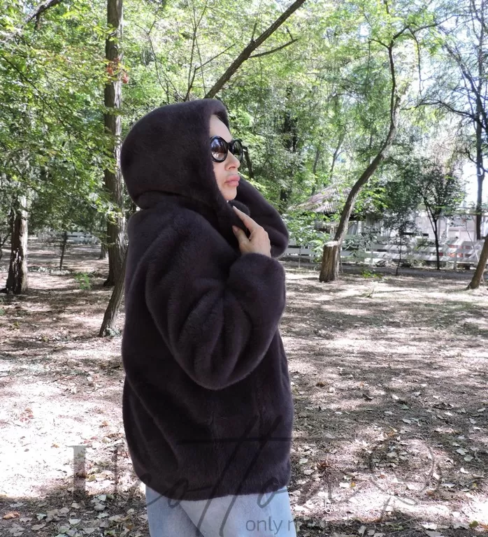 Шубка (напівшубок) з ніжного екохутра фіолетового кольору Пурпурний Ірис