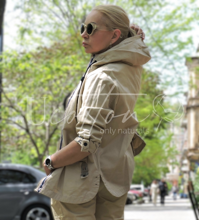 Демісезонна коттонова куртка (вітровка) зі стильним малюнком Ivory