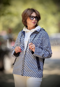 Куртка невагома коттонова (демісезон/літо) Морячка в синьо-білих кольорах