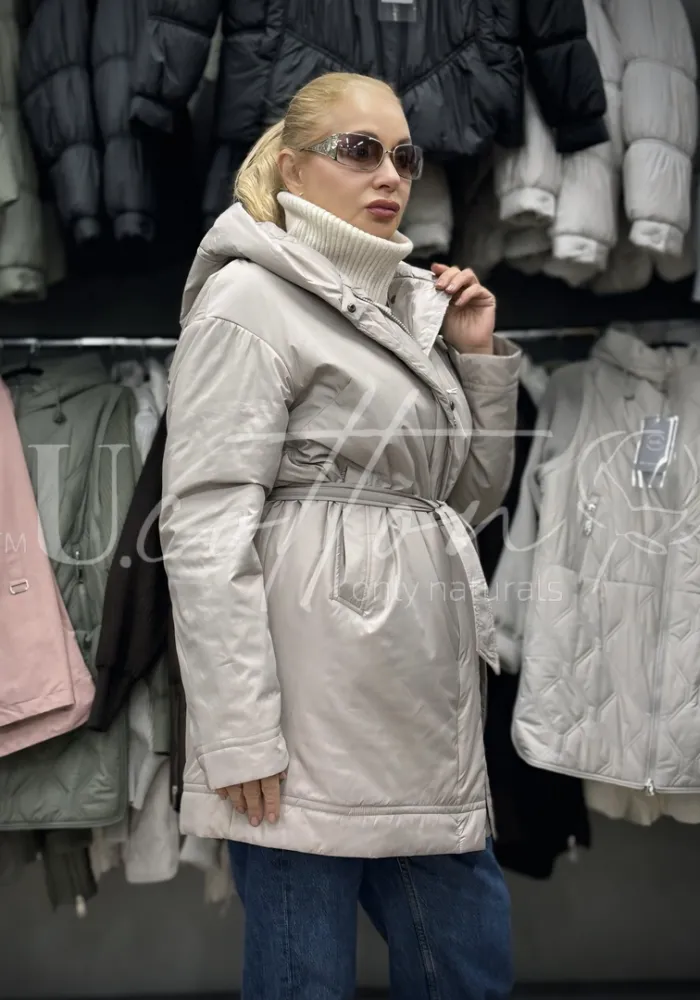 Куртка жіноча демісезонна подовжена з капелюхом Платинове Сяйво (переливчатий беж)