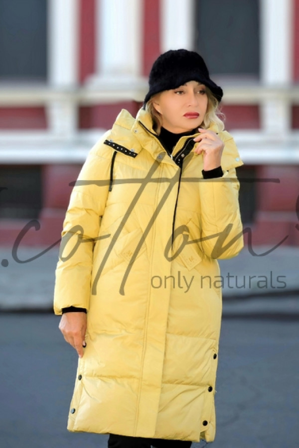 Кежуальне зимове пальто ванільно-жовтого кольору